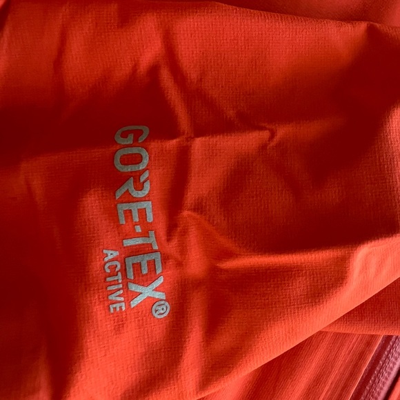 REI Goretex Jacket - Picture 7 of 9